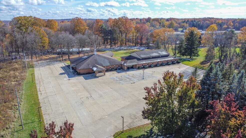 771 Dunbar Rd, Tallmadge, OH à louer - Photo principale – Image 1 sur 3