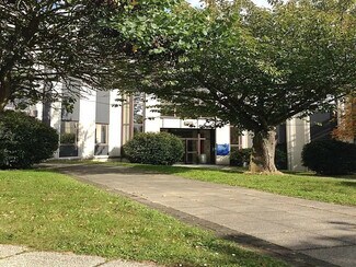 Plus de détails pour Bureau, Local d'activités à louer