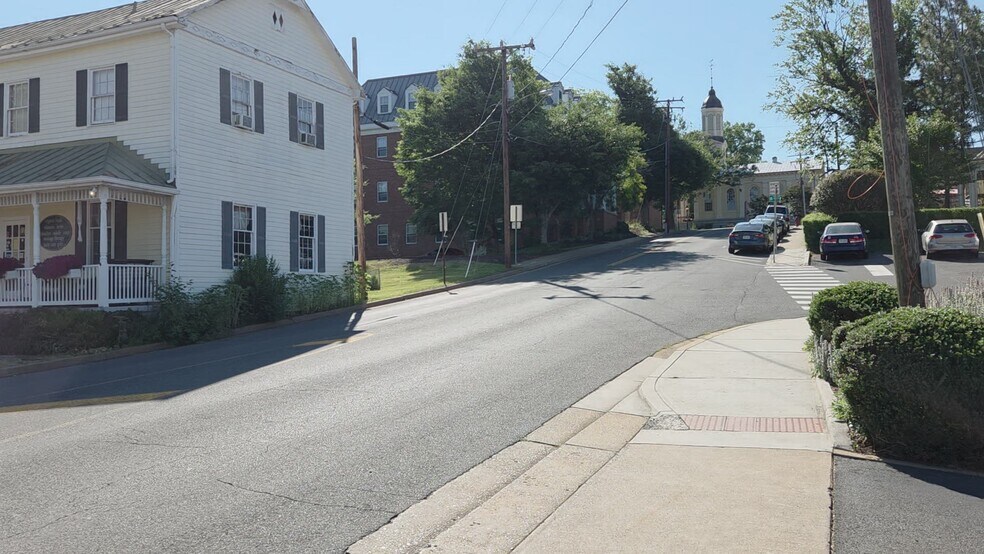 20 John Marshall St, Warrenton, VA à louer - Vidéo sur l’annonce professionnelle – Image 2 sur 4