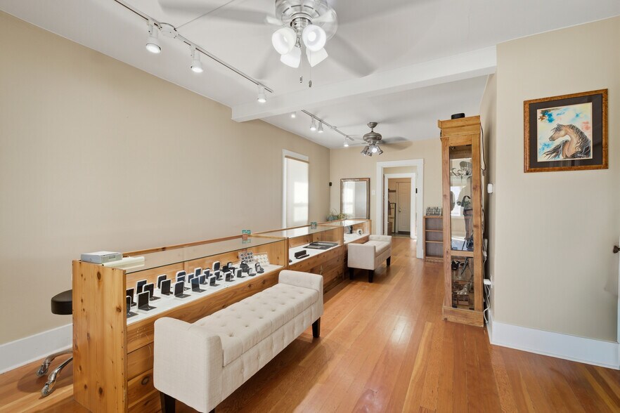 220 Oak Ave, Eaton, CO à vendre - Photo intérieure – Image 3 sur 6