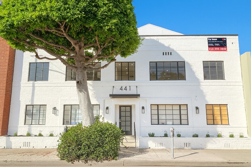 441 S Beverly Dr, Beverly Hills, CA à louer - Photo de l’immeuble – Image 2 sur 5
