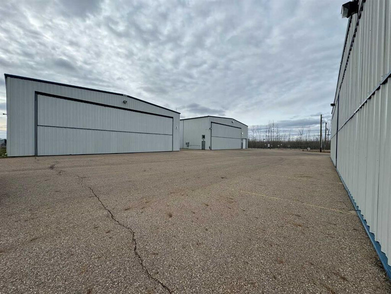 395 Snow Eagle Dr, Fort McMurray, AB à vendre - Photo de l’immeuble – Image 3 sur 10
