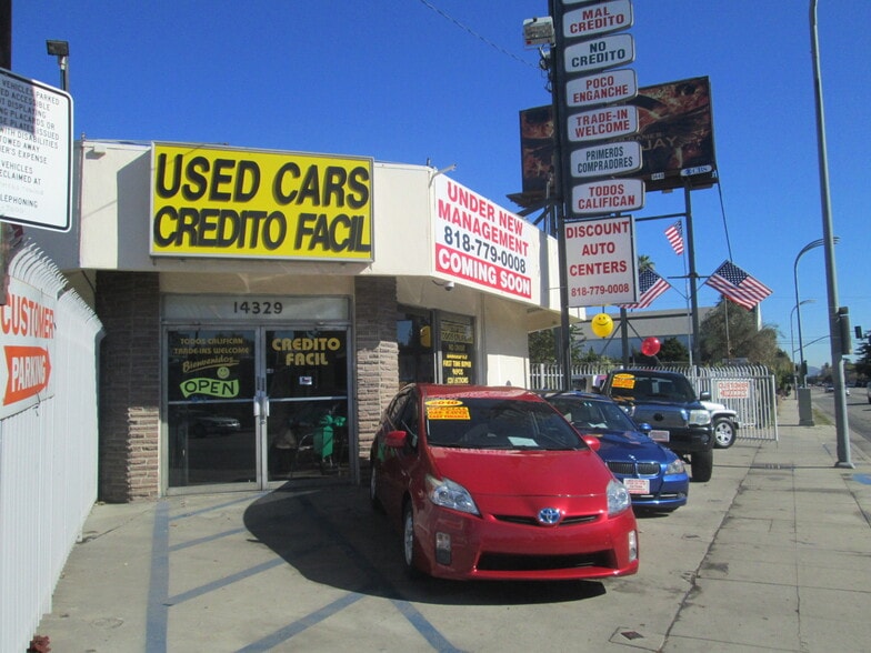 14329 Victory Blvd, Van Nuys, CA à louer - Photo de l’immeuble – Image 3 sur 13