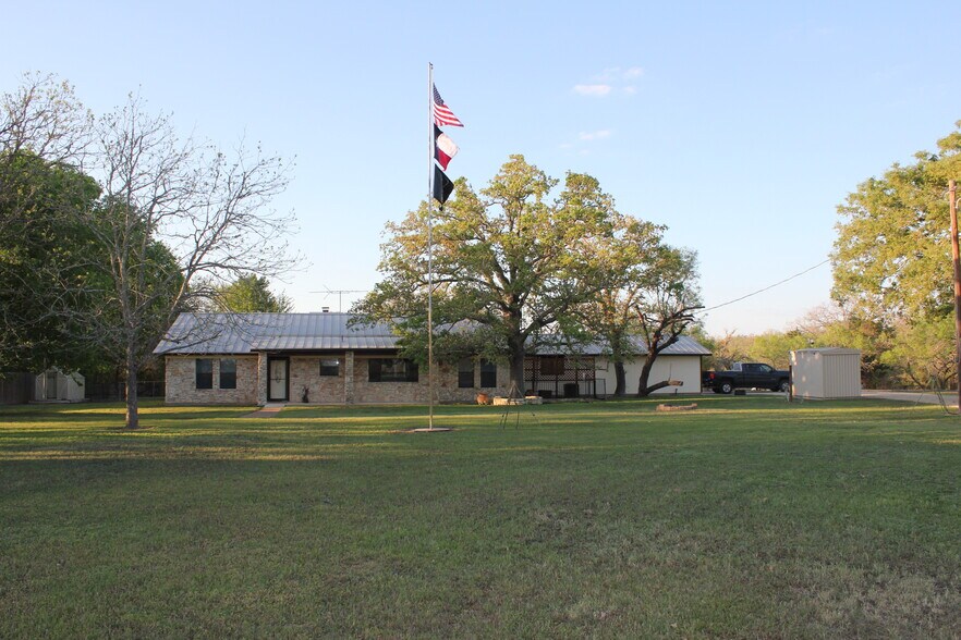 986 Shiloh Rd, Bastrop, TX à vendre - Photo de l’immeuble – Image 2 sur 41