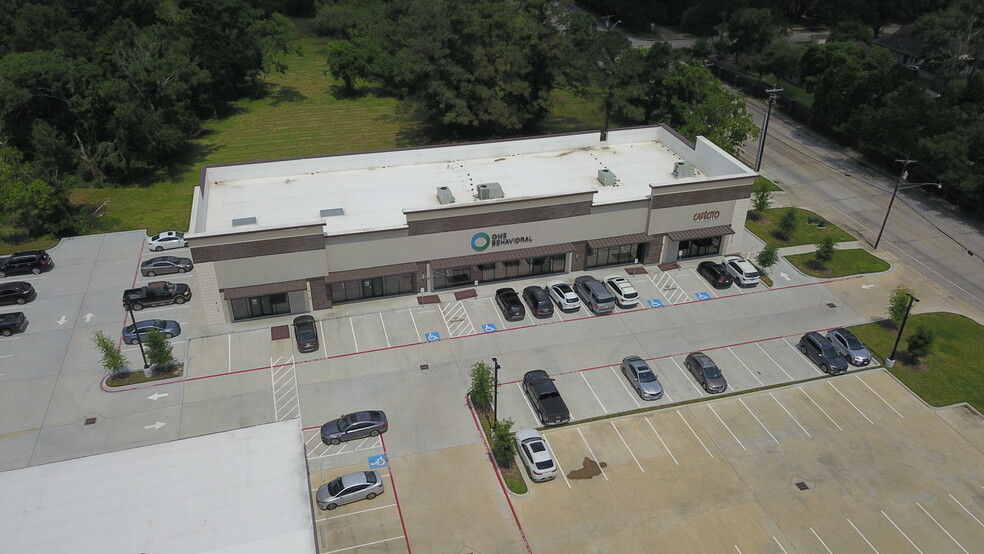 106 Whispering Pines Ave, Friendswood, TX à louer - Photo de l’immeuble – Image 3 sur 19