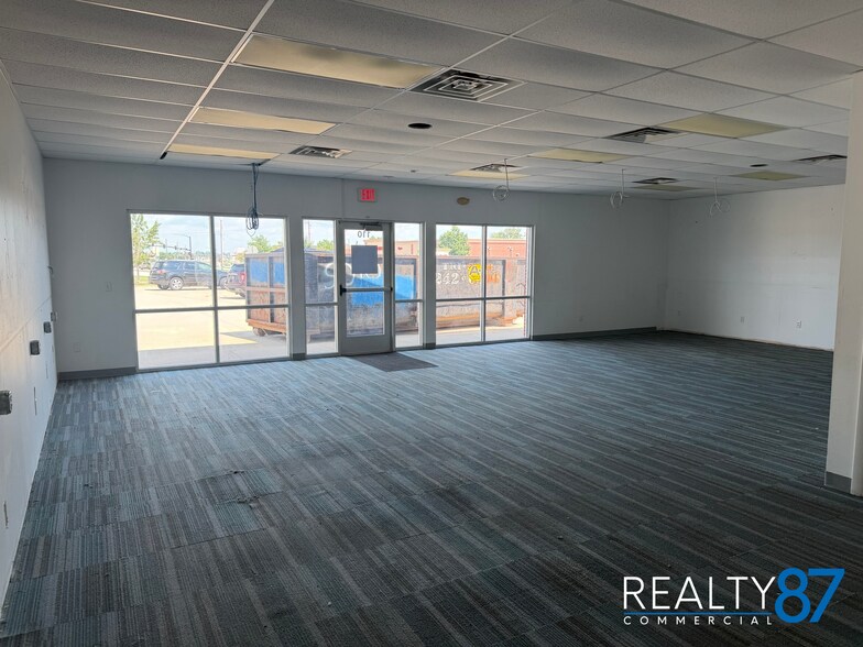 3350 7th Ave, Marion, IA à louer - Photo intérieure – Image 3 sur 4
