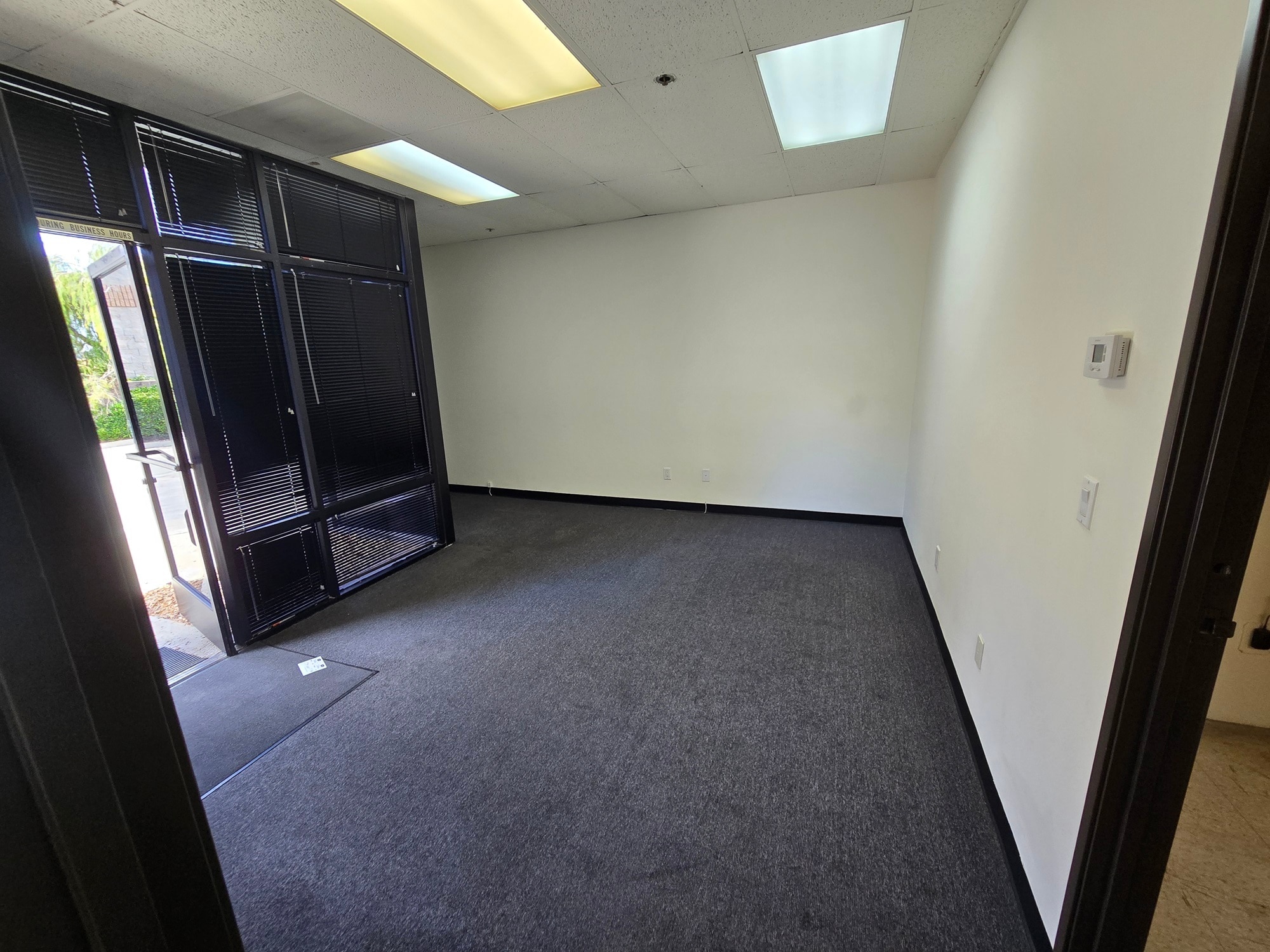 4564 Los Angeles Ave, Simi Valley, CA à louer Photo intérieure– Image 1 sur 5