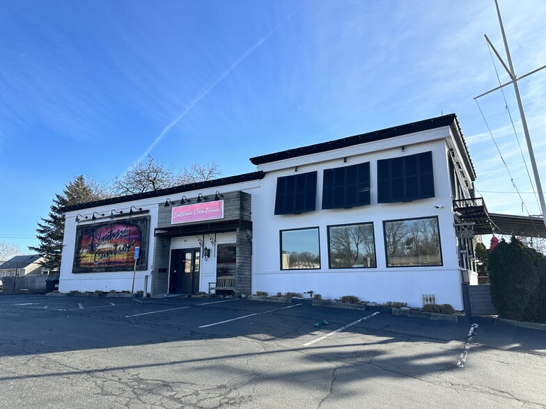 348 Black Rock Tpke, Fairfield, CT à vendre - Photo de l’immeuble – Image 1 sur 15