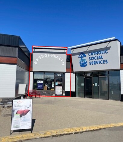 4804 50 St, Innisfail, AB à louer - Photo de l’immeuble – Image 2 sur 10