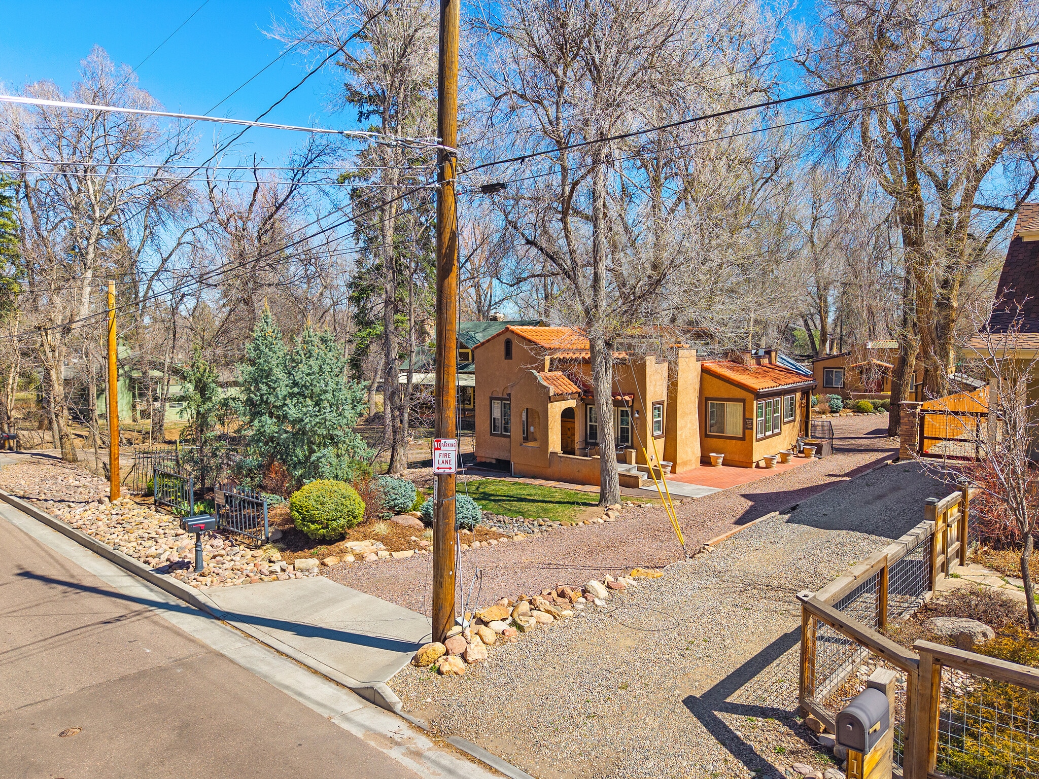 1929 Woodburn St, Colorado Springs, CO à vendre Photo principale– Image 1 sur 68