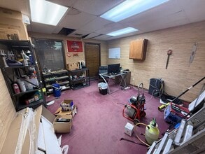 4212 S Hocker Dr, Independence, MO à vendre Photo intérieure– Image 2 sur 10