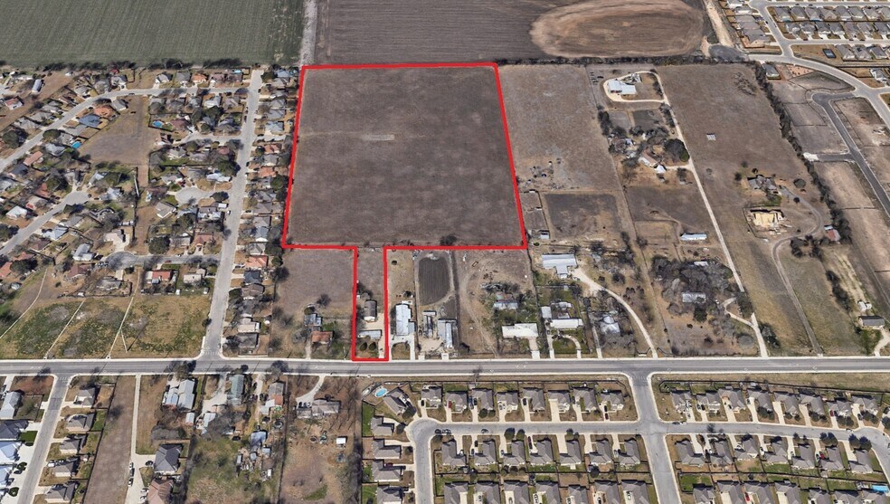 261 Alves Ln, New Braunfels, TX à vendre - Photo de l’immeuble – Image 2 sur 5