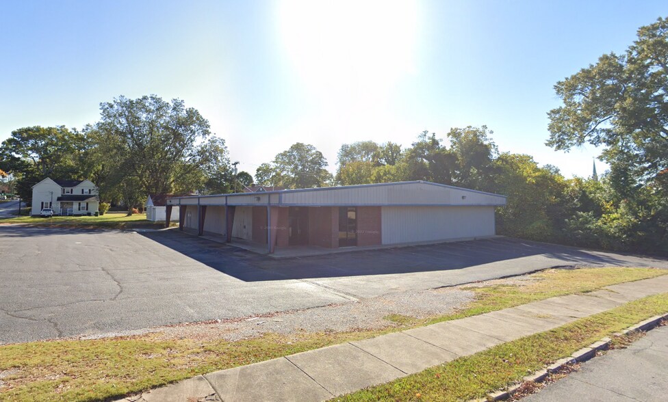510 N Columbia Ave, Sheffield, AL à vendre - Photo de l’immeuble – Image 2 sur 3
