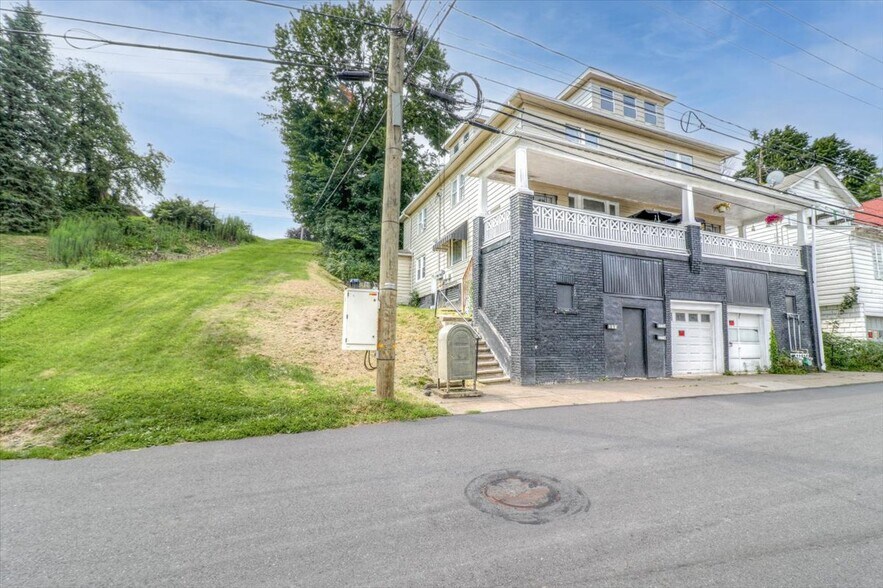 277 E Spring St, Nanticoke, PA à vendre - Photo de l’immeuble – Image 2 sur 31