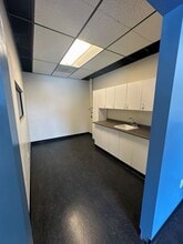 12923 NW Cornell Rd, Portland, OR à louer Photo intérieure– Image 1 sur 8