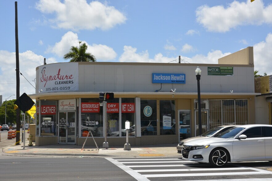 8200-8224 Biscayne Blvd, Miami, FL à louer - Photo de l’immeuble – Image 3 sur 5