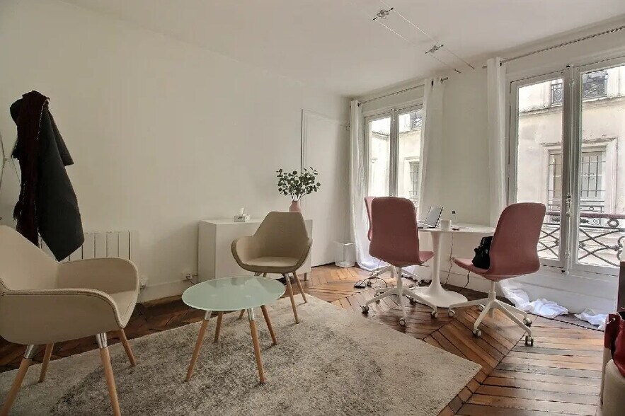 23 Rue De Choiseul, Paris à louer - Photo de l’immeuble – Image 3 sur 8
