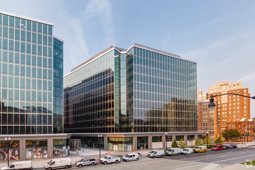 250 Massachusetts Ave NW, Washington, DC à louer - Photo de l’immeuble – Image 2 sur 7
