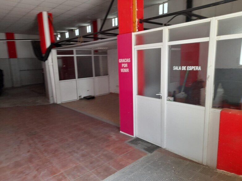 Local commercial dans Cáceres à vendre - Photo de l’immeuble – Image 3 sur 8