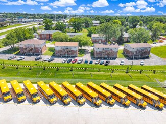 Plus de détails pour 3570 Kimberly Downs Rd, Davenport, IA - Logement à vendre
