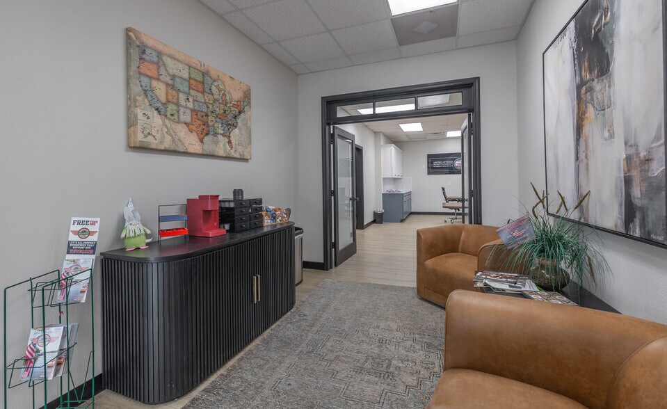555 Marshall Dr, Saint Robert, MO à vendre - Photo de l’immeuble – Image 2 sur 29