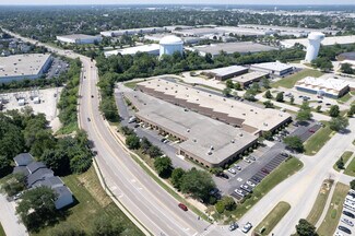 Plus de détails pour 2000 Bloomingdale Rd, Glendale Heights, IL - Industriel/Logistique à louer
