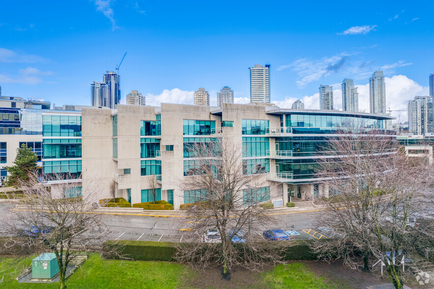 4333 Still Creek Dr, Burnaby, BC à louer - Photo principale – Image 1 sur 6