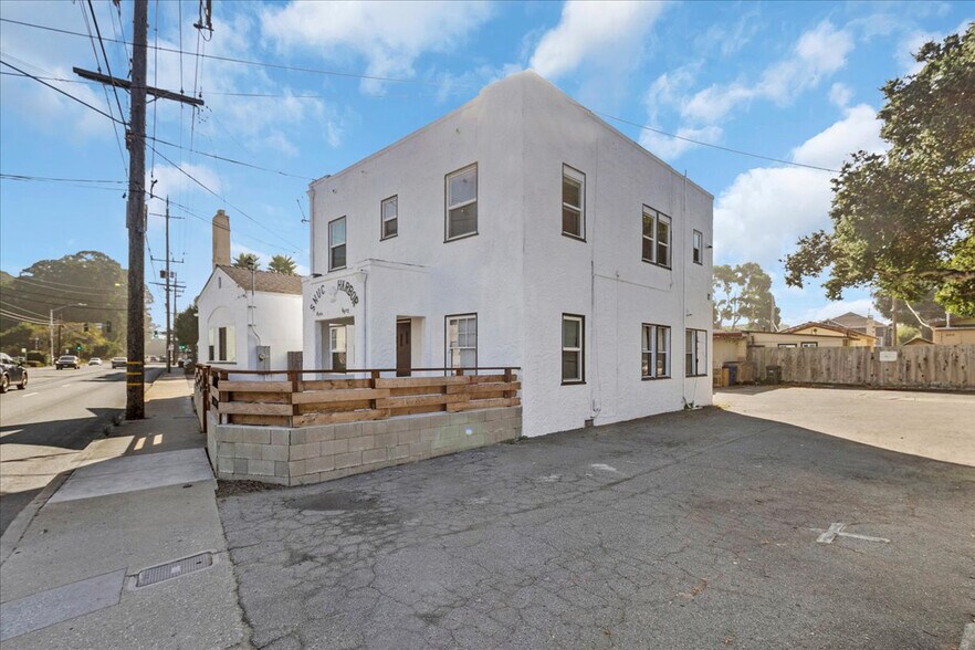 1230 Del Monte Ave, Monterey, CA à vendre - Photo de l’immeuble – Image 3 sur 9