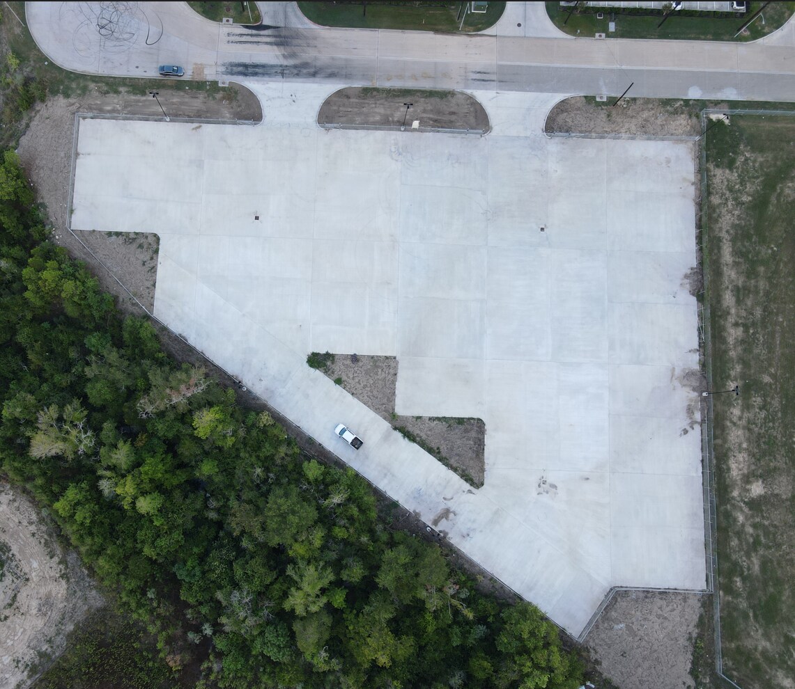 1308 Thompson Park Dr, Baytown, TX à vendre Photo principale– Image 1 sur 2