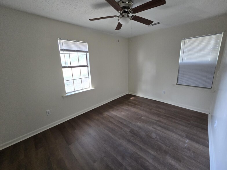 228 Tyler St, Leland, MS à vendre - Photo intérieure – Image 3 sur 9