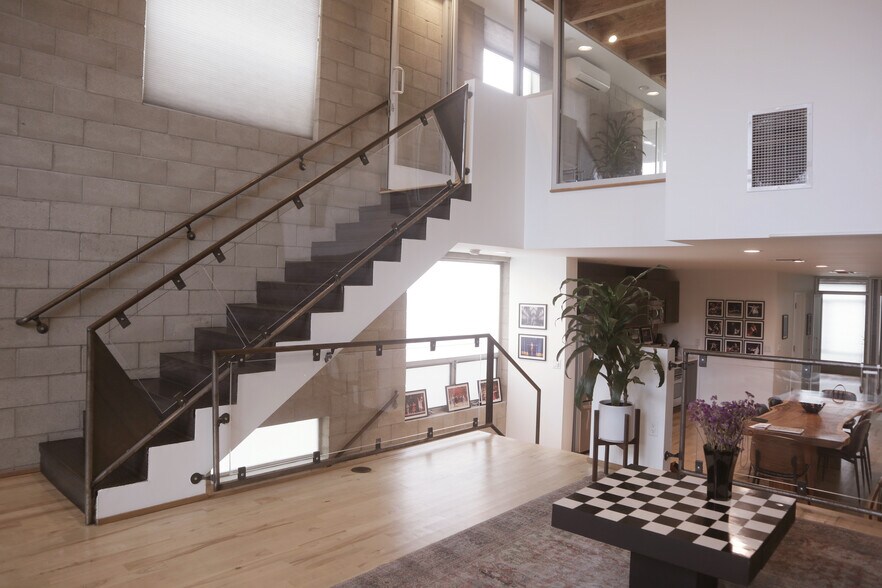 6615-6621 Melrose Ave, Los Angeles, CA à louer - Photo de l’immeuble – Image 2 sur 16