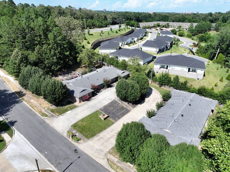 1501 & 1509 Michael Drive portefeuille de 2 biens à vendre sur LoopNet.fr - Photo de l’immeuble – Image 2 sur 4