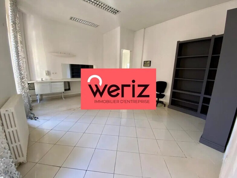 Bureau dans Marseille à louer - Photo de l’immeuble – Image 3 sur 11