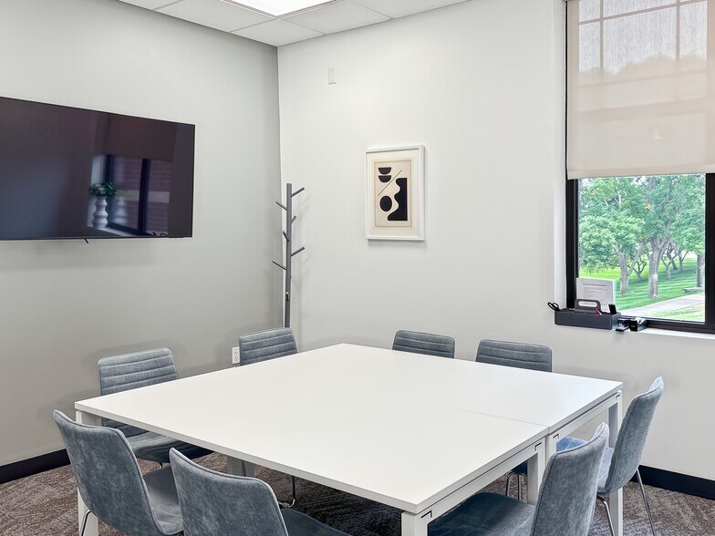 1601 West Lakes Pky, West Des Moines, IA à louer - Photo intérieure – Image 2 sur 14