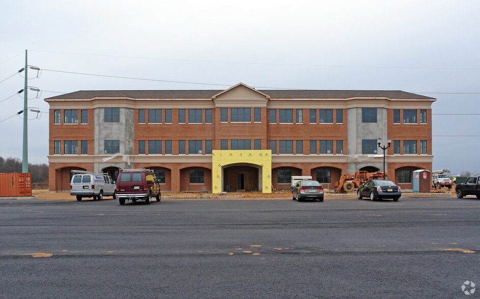 2 Research Way, Monroe Township, NJ à louer - Photo de l’immeuble – Image 3 sur 23
