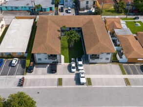 465 E 30th St, Hialeah, FL - Vue aérienne  vue de carte - Image1