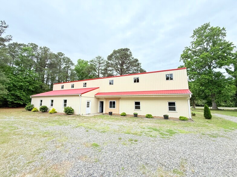 7154 Richmond Hwy, Tappahannock, VA à vendre - Photo de l’immeuble – Image 1 sur 35