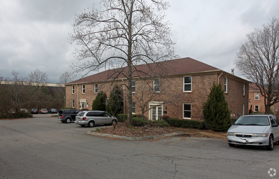 233 Wilson Pike Cir, Brentwood, TN à louer - Photo principale – Image 1 sur 13