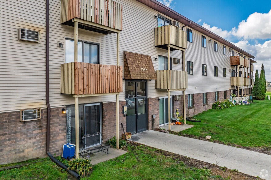4210 Hubbell Ave, Des Moines, IA à vendre - Photo de l’immeuble – Image 3 sur 5