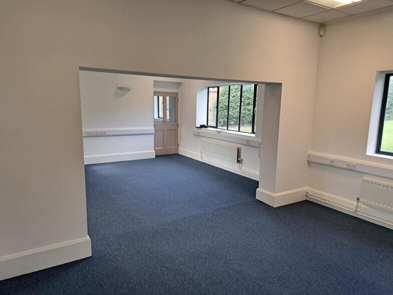 Birmingham Rd, Birmingham à louer - Photo de l’immeuble – Image 3 sur 12
