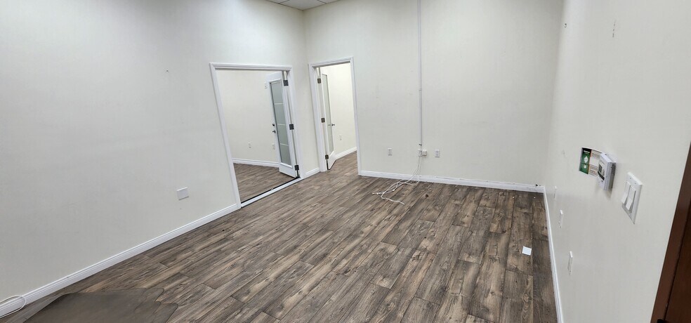 117 S Louise St, Glendale, CA à louer - Photo de l’immeuble – Image 3 sur 7