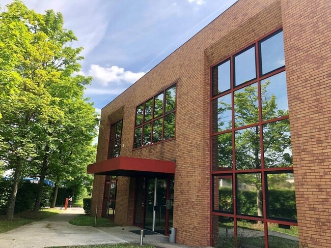 Plus de détails pour 20 Allée Des Erables, Villepinte - Local d’activités à vendre
