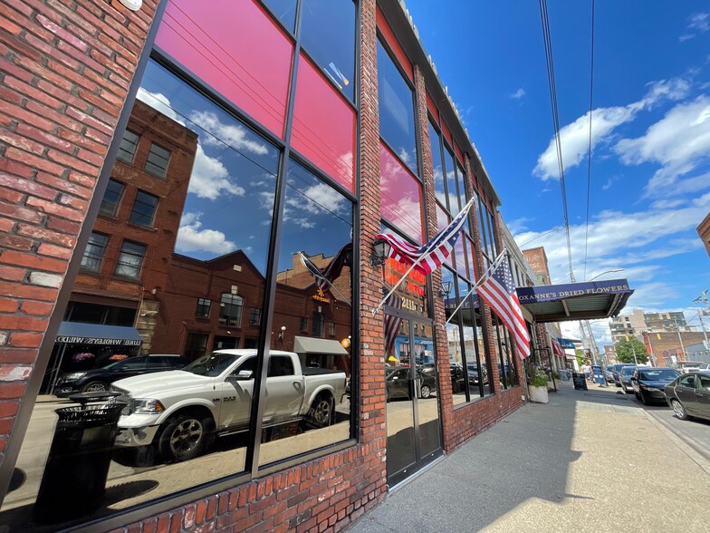 2111 Penn Ave, Pittsburgh, PA à louer - Photo de l’immeuble – Image 2 sur 14