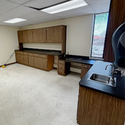 6789 Ridge Rd, Parma, OH à louer - Photo de l’immeuble – Image 3 sur 8