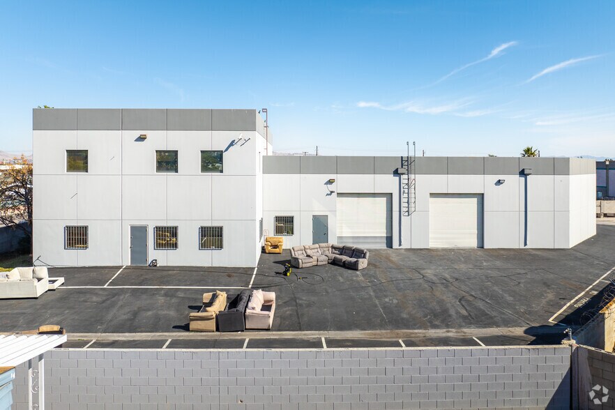 1675 S Mojave Rd, Las Vegas, NV à louer - Photo de l’immeuble – Image 3 sur 30