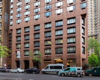 Plus de détails pour 30 W 61st St, New York, NY - Bureau à louer