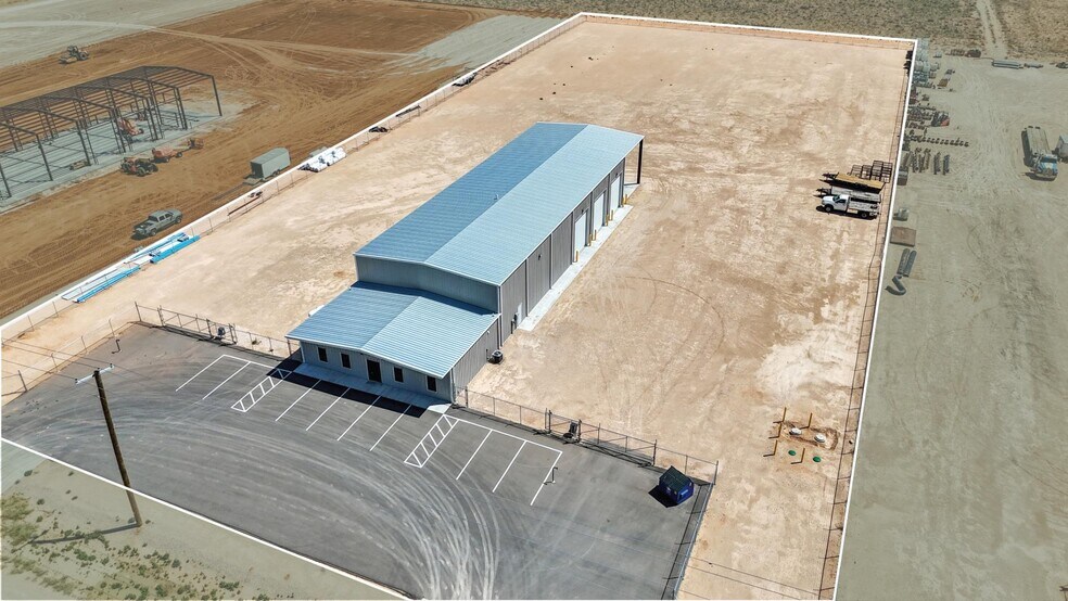 2200 E County 130 rd, Midland, TX à louer - Photo de l’immeuble – Image 1 sur 12