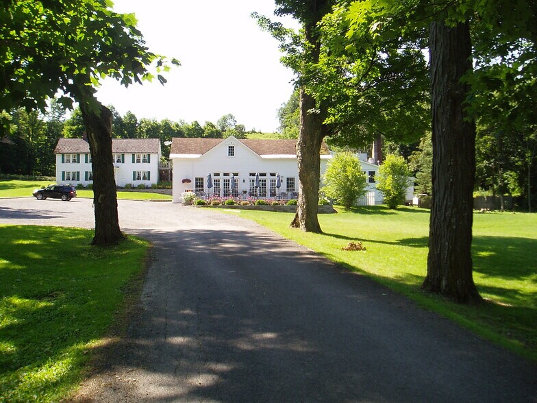 124 Main St, Cherry Valley, NY à vendre - Photo de l’immeuble – Image 2 sur 16