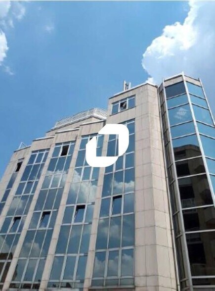 Bureau dans Boulogne-Billancourt à louer - Photo de l’immeuble – Image 2 sur 12