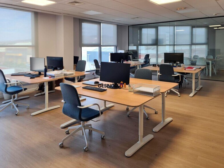 Bureau dans Ontinyent, Valencia à louer - Photo de l’immeuble – Image 2 sur 13